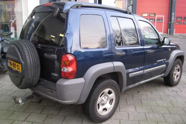 Jeep Cherokee (2003) thumbnail 5