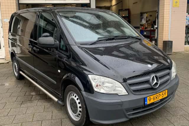 Mercedes-Benz Vito (2011) thumbnail 3