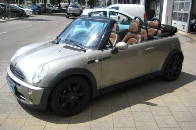 MINI Cabrio (2008) thumbnail 1