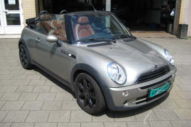 MINI Cabrio (2008) thumbnail 3