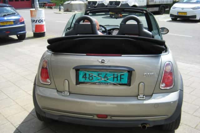 MINI Cabrio (2008) thumbnail 6