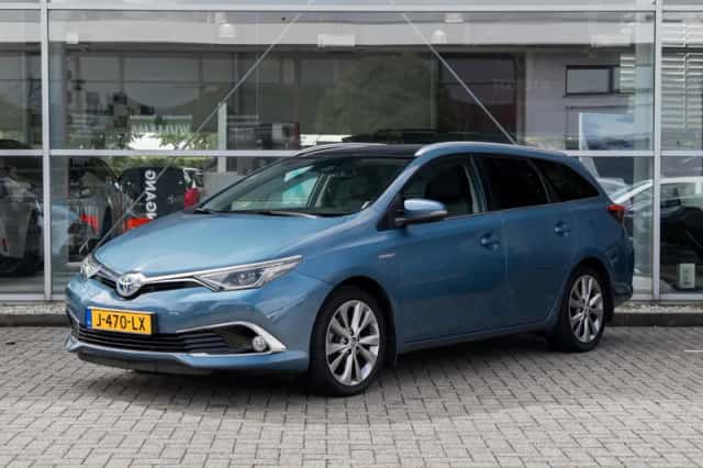 Toyota Auris (2018) thumbnail 1