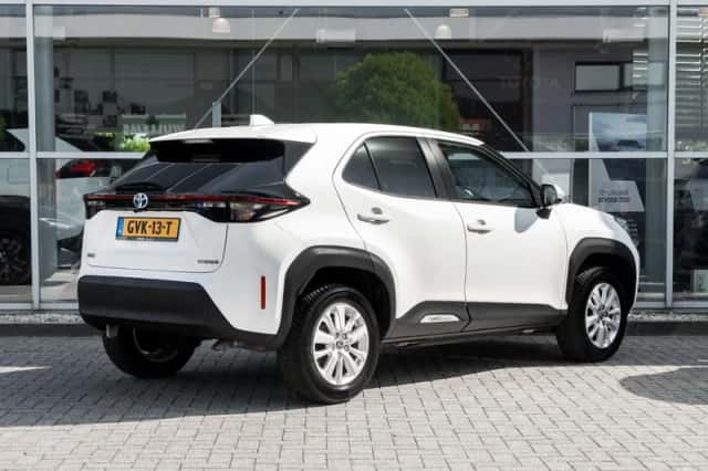 Toyota Yaris Cross (2023) thumbnail 2