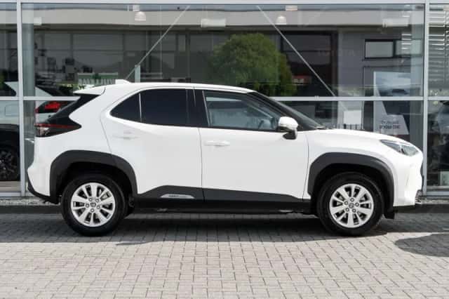 Toyota Yaris Cross (2023) thumbnail 3