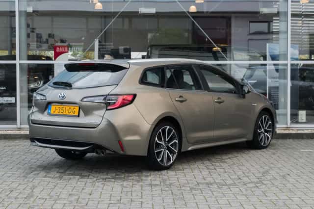 Toyota Corolla (2020) thumbnail 2