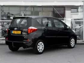 Toyota Verso-S (2012) thumbnail 2