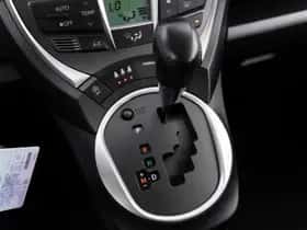 Toyota Verso-S (2012) thumbnail 17