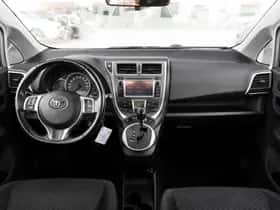 Toyota Verso-S (2012) thumbnail 4
