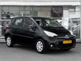 Toyota Verso-S (2012) thumbnail 7