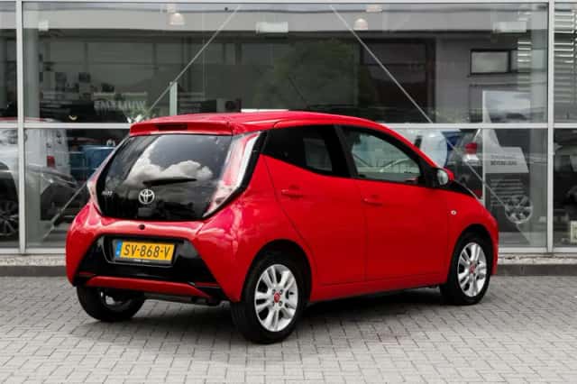 Toyota Aygo (2018) thumbnail 2