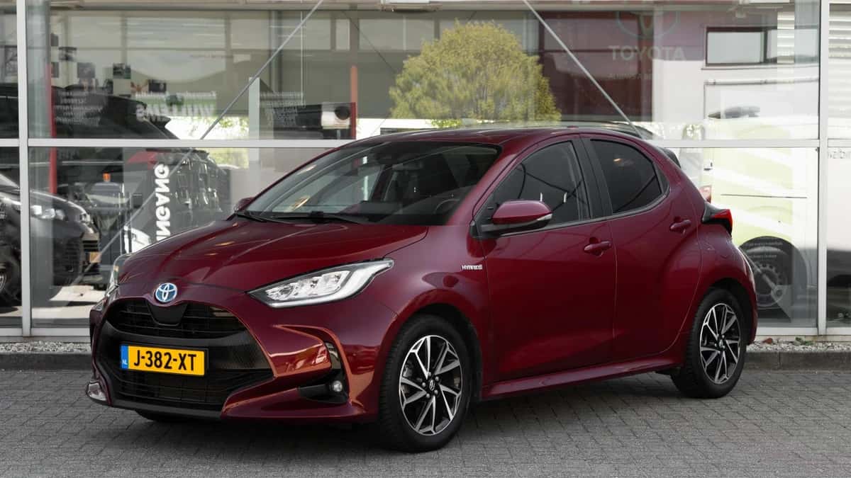 Toyota Yaris (2020) — foto 1