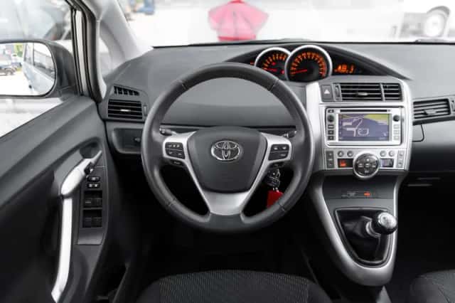 Toyota Verso (2012) thumbnail 5