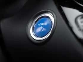 Toyota C-HR (2021) thumbnail 18