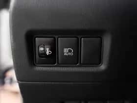 Toyota C-HR (2021) thumbnail 32