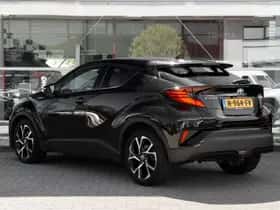 Toyota C-HR (2021) thumbnail 8