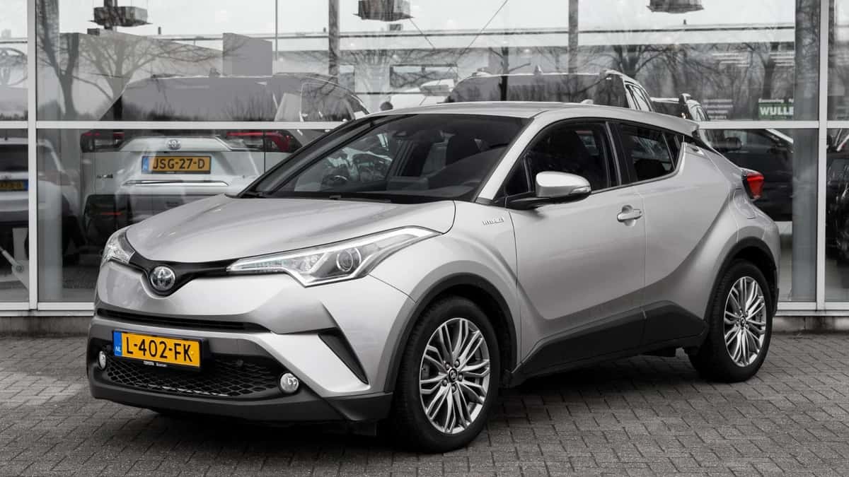 Toyota C-HR (2019) — foto 1
