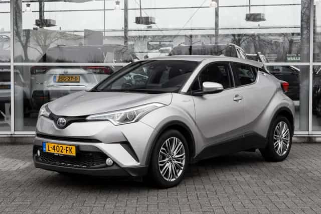 Toyota C-HR (2019) thumbnail 1