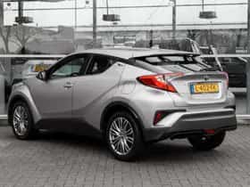 Toyota C-HR (2019) thumbnail 8