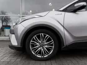 Toyota C-HR (2019) thumbnail 10