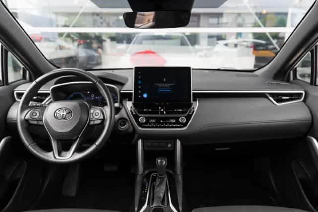 Toyota Corolla (2023) thumbnail 4
