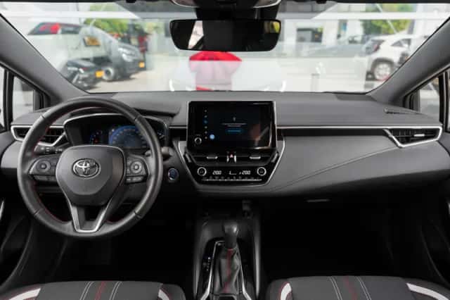 Toyota Corolla (2022) thumbnail 4