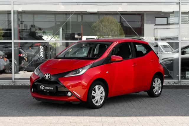 Toyota Aygo (2016) thumbnail 1