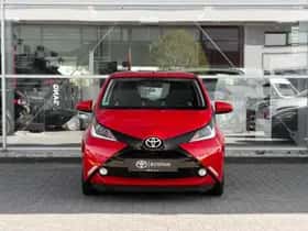 Toyota Aygo (2016) thumbnail 13