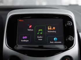Toyota Aygo (2016) thumbnail 17