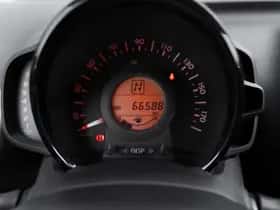 Toyota Aygo (2016) thumbnail 6