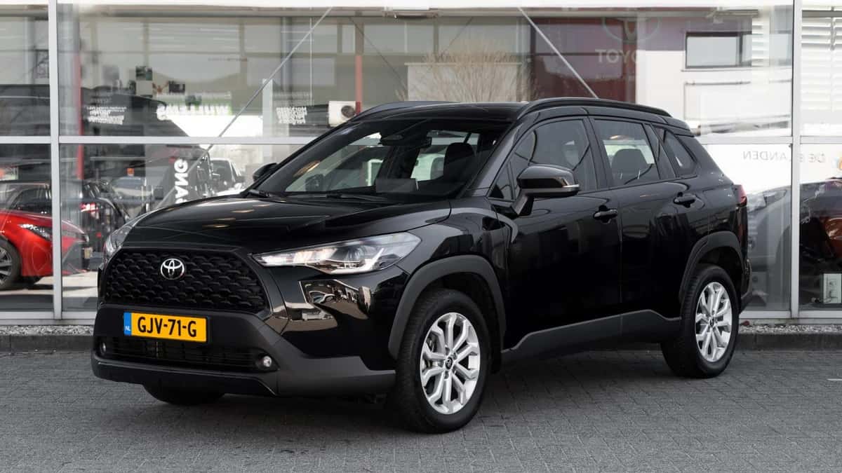 Toyota Corolla (2024) — foto 1