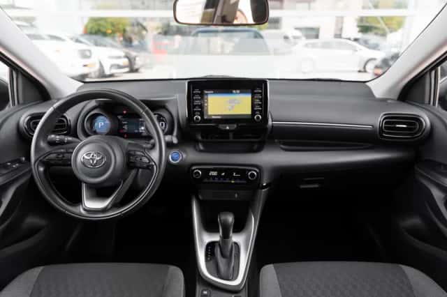 Toyota Yaris (2022) thumbnail 4