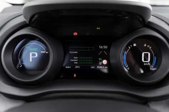 Toyota Yaris (2022) thumbnail 6