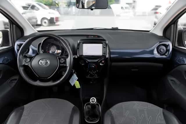 Toyota Aygo (2015) thumbnail 4