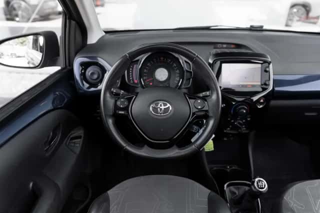 Toyota Aygo (2015) thumbnail 5