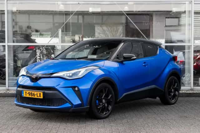 Toyota C-HR (2021) thumbnail 1