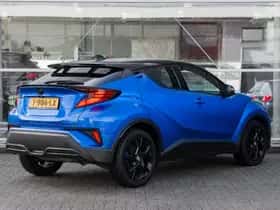 Toyota C-HR (2021) thumbnail 2