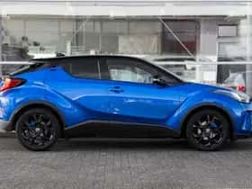 Toyota C-HR (2021) thumbnail 3