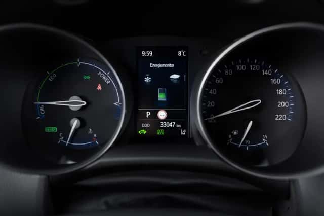 Toyota C-HR (2021) thumbnail 6