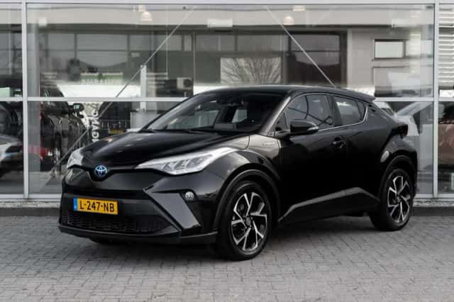 Toyota C-HR (2021) thumbnail 1
