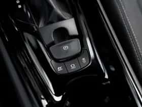 Toyota C-HR (2021) thumbnail 16