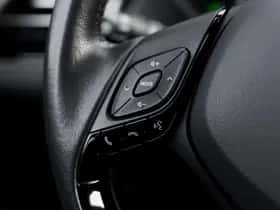Toyota C-HR (2021) thumbnail 25