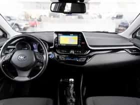 Toyota C-HR (2021) thumbnail 4