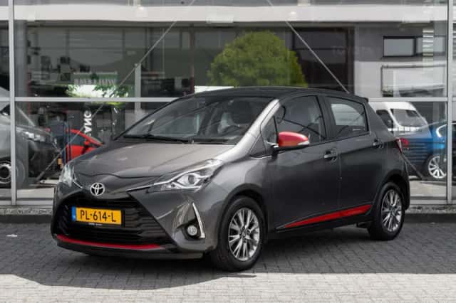 Toyota Yaris (2017) thumbnail 1