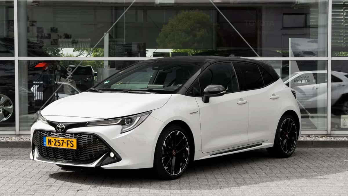 Toyota Corolla (2021) — foto 1