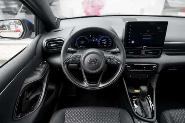 Toyota Yaris (2025) thumbnail 5