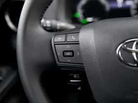 Toyota C-HR (2024) thumbnail 13