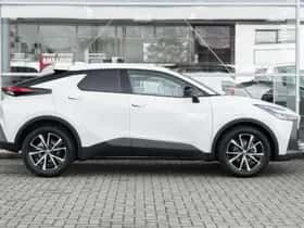 Toyota C-HR (2024) thumbnail 3