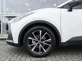 Toyota C-HR (2024) thumbnail 10