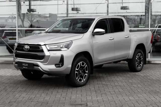 Toyota Hilux (2023) thumbnail 1