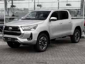 Toyota Hilux (2023)